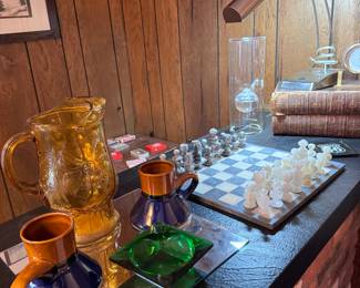 Vintage Libby glass country garden amber pitcher, vintage no-spill pyramid coffee mugs, vintage MCM green glass ash tray, gorgeous marble chess set