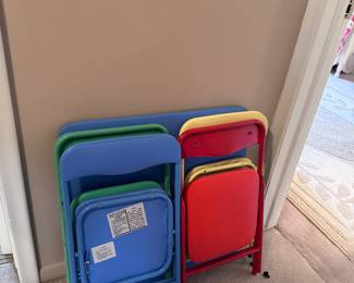 Child size folding card table and chairs, like new!