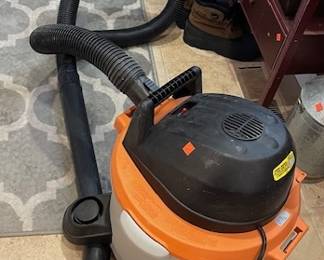 Like new 6 Gallon Ridged Wet Vac