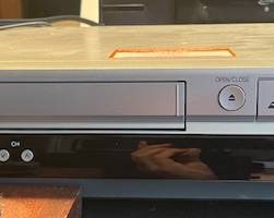 Panasonic DMR-ES35V. DVD Player/Recorder