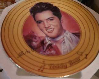 Elvis plate