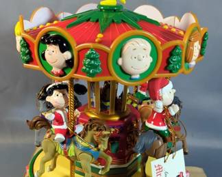 Mr Christmas Collectibles Peanuts Edition Holiday Go Round Electric Scale Model Carousel, New In Box