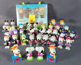 2000s Peanuts Jeli Pops New In Package And Peanuts Mini Figurines, Qty 35, Approx 2.5" Long