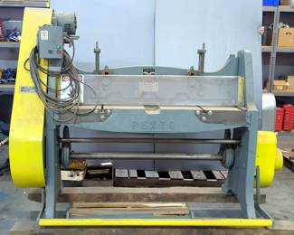 PEXTO Mechanical Sheet Metal Squaring Shear, Model U-252-E, 3-Phase, Refurbished 1995, On Pallet
