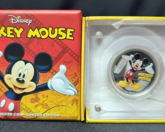 2014 New Zealand Mint Niue 1 Troy Ounce .999 Fine Silver Disney Characters "Mickey Mouse" And "Minnie" $2 Colorized Coins In Acrylic Displays