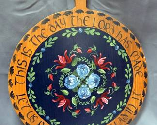 German Breadboard Replica Wall Hanging, Hand Painted, 20.5" Diameter