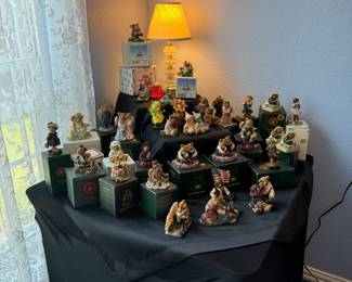 Boyd's Bears figurines