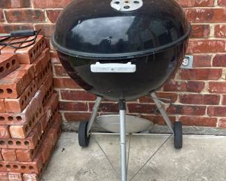 Small charcoal grill