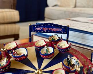 Mr. Christmas Roundabout Ride Teacups Worlds Fair, Lights and Music