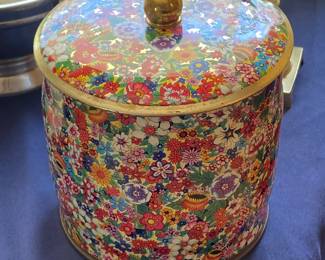 vintage floral chintz tea tin canister, designed by Daher made in England 