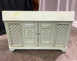 00Mint Cabinet