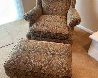 ONE OF TWO MATCHING CHAIRS