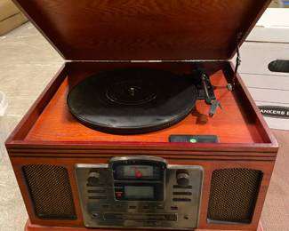 Crosley Nostalgic Turntable/CD player& Radio  (CR2405C-PA)