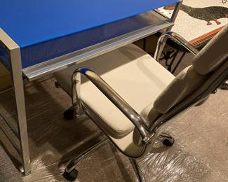 Small Desk/Craft Table 