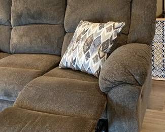 Catnaper Dual End Reclining Sofa