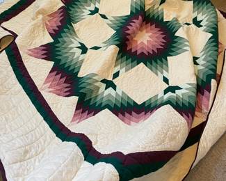 Beautiful Hand Stitched Quilts 