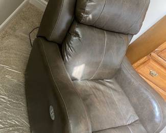 Southern Motion Power Recliner (Brown Grey)