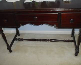 Matching antique mahogany dressing table w/3 drawers