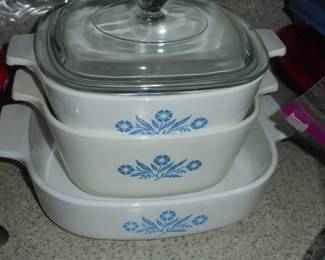 Pyrex dishes 