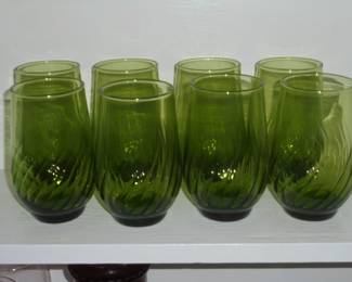8 green swirl glasses