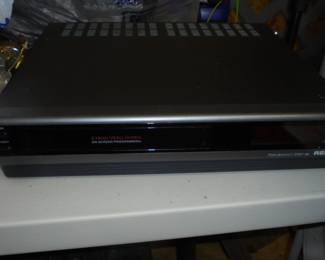 RCA  VHS  player
