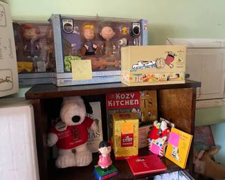 . . . more Peanuts collectibles and a Kozy Kitchen