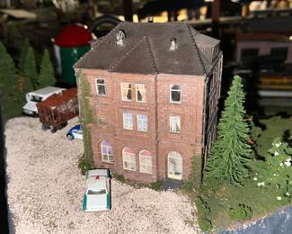 DUE TO HIGH INTEREST, HIGHEST & BEST ON TRAIN COLLECTION NO LATER THAN 4/11 @ 4:00 PM.  