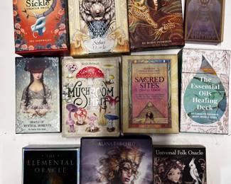 75 sets oracle/tarot cards