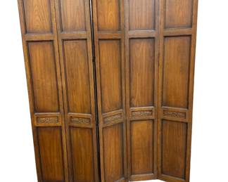 $360 USD     Carved Walnut Wood 5 Panel Room Space Divider EK221-101    Unveil the beauty of your living space with our Carved Walnut Wood 5 Panel Room Divider. Crafted from premium walnut wood, each panel features intricate carvings that add a touch of elegance and exclusivity to your room. Create a sense of privacy while adding a statement piece to your home decor.
Dimensions: 60 x 1 x 76"H
Condition: Very good condition.  
Local pick up Merrifield, VA.  Please contact us for shipper suggestions     https://goodbyhello.com/products/copy-of-maitland-smith-leather-top-tooled-coffee-chippendale-style-coffee-table-ek221-100?_pos=22&_sid=2469c3f2f&_ss=r