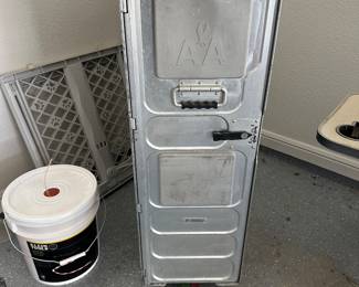  American Airlines galley cart
