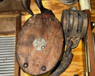 BOSTON & LOCKPORT BLOCK & TACKLE PULLY