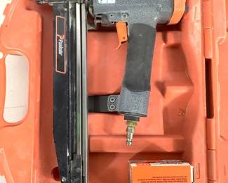 NIAB221 Pasolde Pneumatic Finish Nailer  16 gage finish nailer, Model# 3250/65 F16. Comes with a partial 2-1/2" finish nails galvanized nails.&nbsp;
