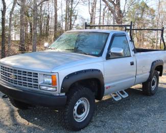 1993 Chevy Cheyenne 4 Wheel Drive w/ 213,000 vin# 1GCEK14Z9PE128927. automatic, 6 cylinder, new off road mud tires on factory wheels, new battery, new brakes,  AC factory, Cargo Rack, Bedliner, Bench Seat, Tow Hitch