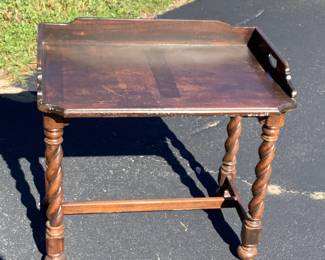 Vintage Ethan Allen Washstand with Turned Legs