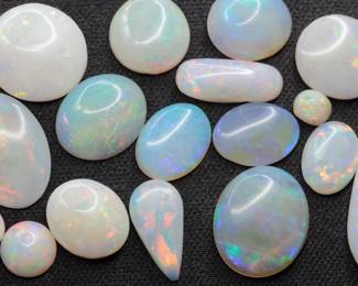 AUSTRALIAN WHITE AND CRYSTAL OPAL LOT