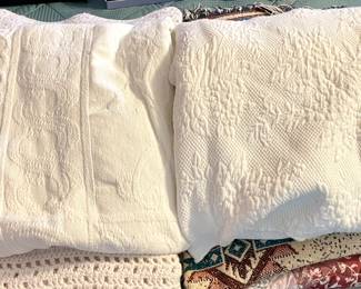 Matelassé bedspreads 