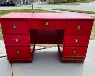Red Desk $10