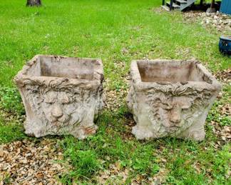 Heavy concrete lion face planters