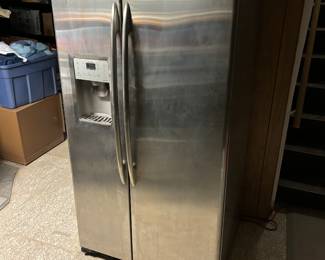 Like new stainless steel side by side refrigerator 