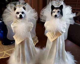 Bride dogs decor