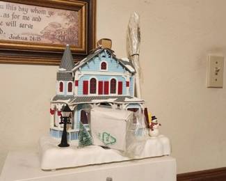 Vintage 2001 Avon Holiday Splendor Light Up Fiber Optic Christmas House