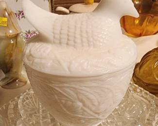 Avon Milk Glass Nesting Dove