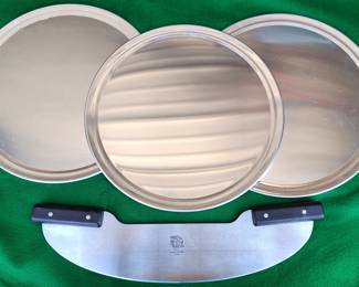 PIZZA PANS CUTTER