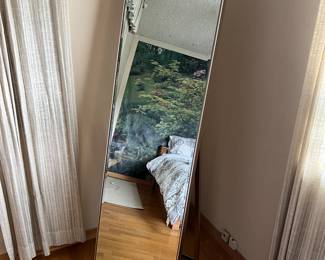 tall standing mirror