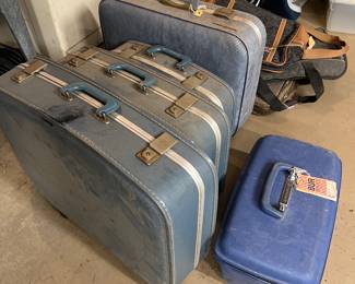 vintage suitcases and bags