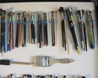 200 Artists Brushes (Most Unused)