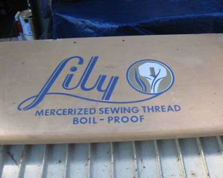 Lily Sewing Thread Counter Display