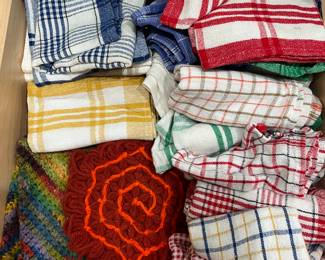 More vintage and modern kitchen linens