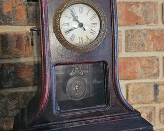 mantel clock