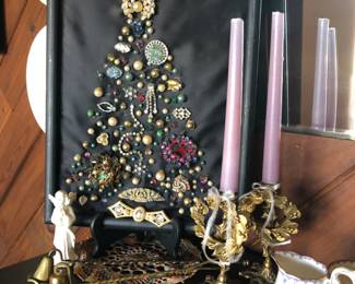 Christmas tree framed jewelry pieces.  